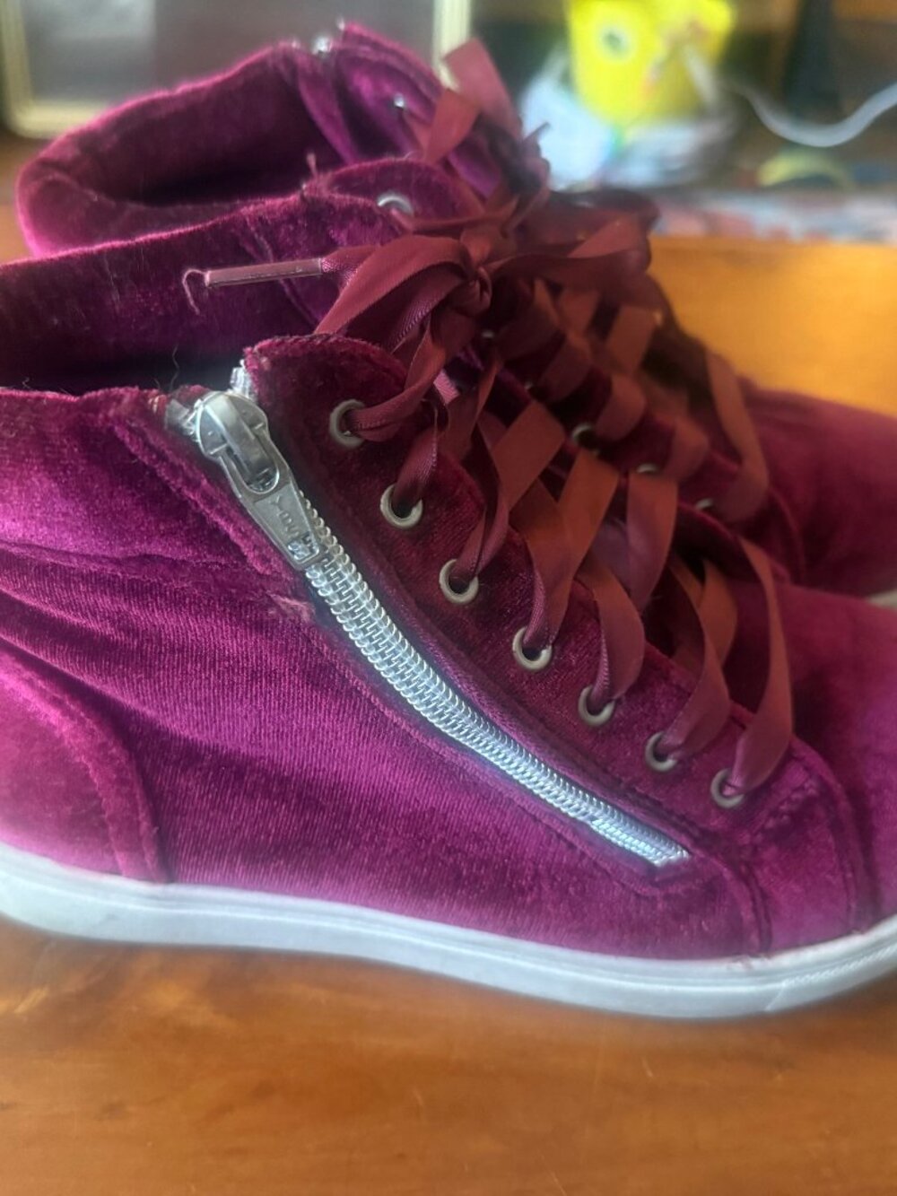 Steve Madden Stevies Girls Size 4 Velvet Maroon Ribbon Tie High Tops